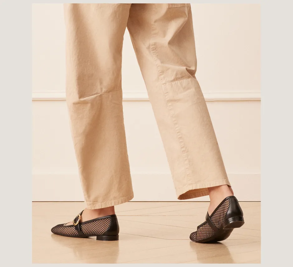 Online CHANGE LOCATION Flats & Loafers