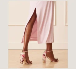 New CHANGE LOCATION The Occasion Edit|The SW Extended Sizes Collection